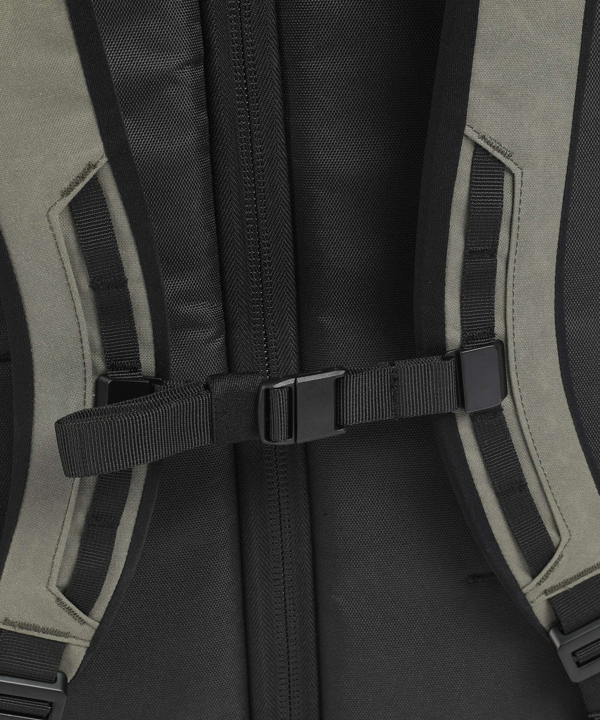 Db Roamer 90L Travel backpack forest green