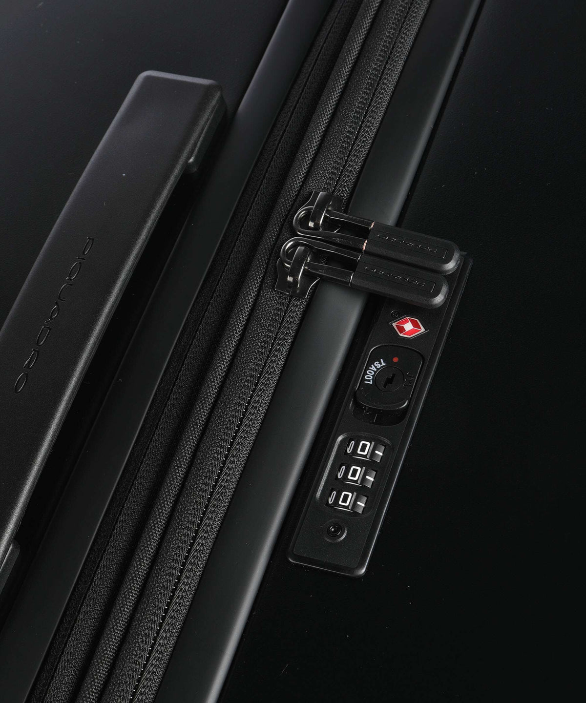 Piquadro PQ Light L Spinner (4 wheels) nero opaco