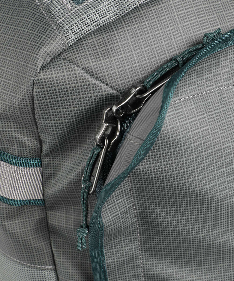 Patagonia Black Hole 40 Travel bag with wheels noble grey