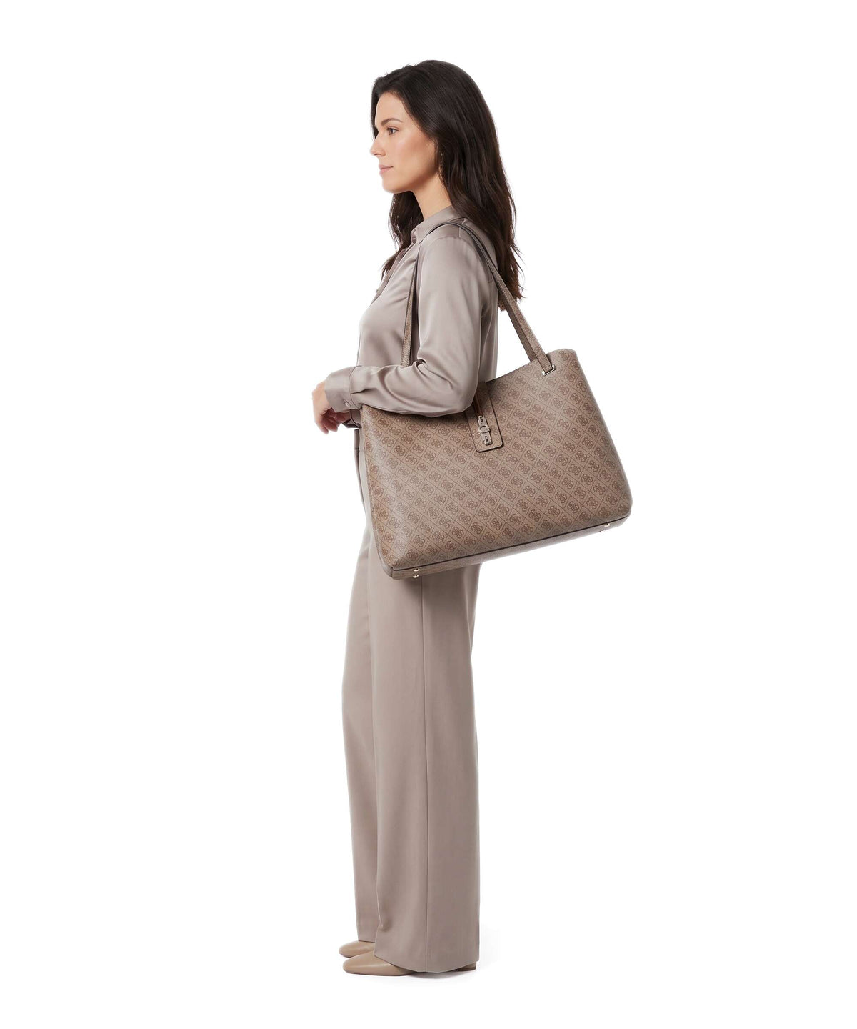 Guess Yvonne Logo Tote bag latte logo