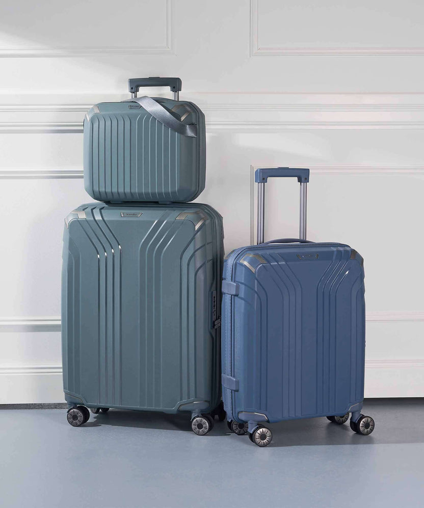 Travelite Elvaa M Spinner (4 wheels) blaugrau