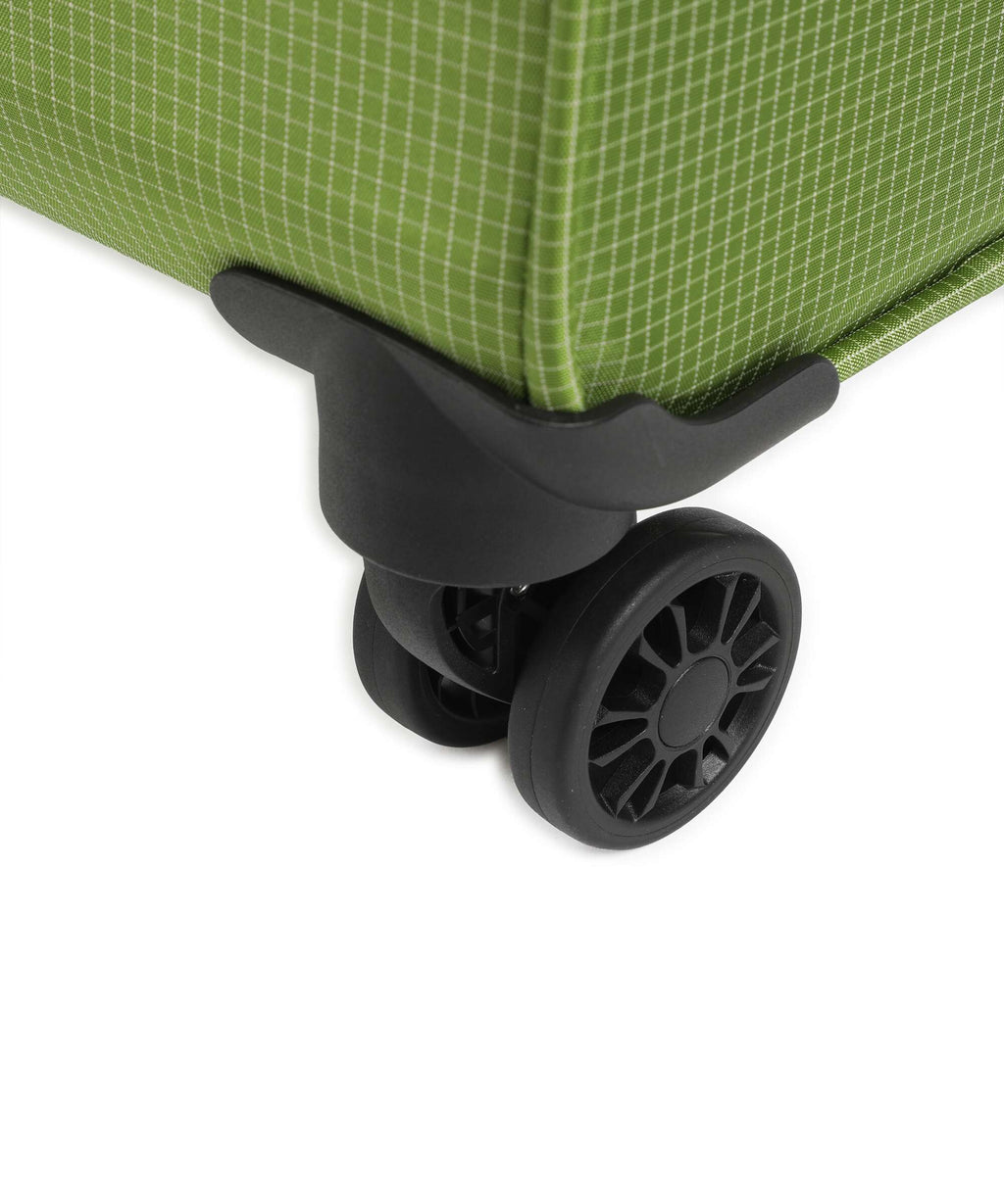 Travelite Corsiica Spinner (4 wheels) fresh green