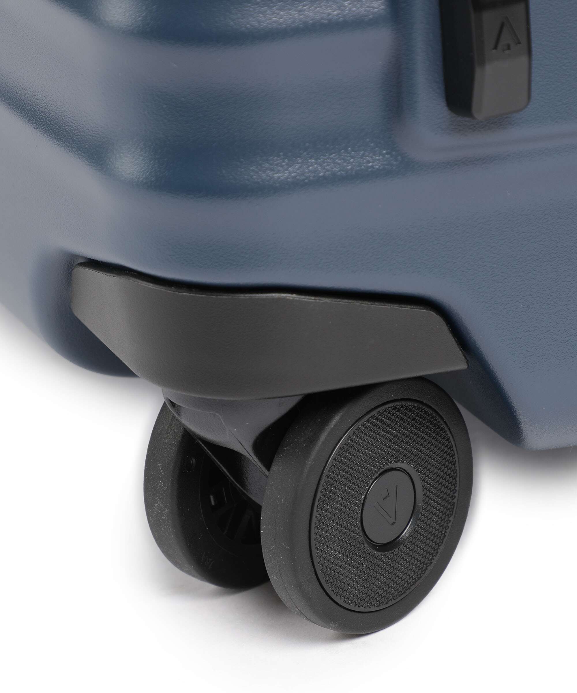 Titan Overseas Spinner (4 wheels) midnight blue