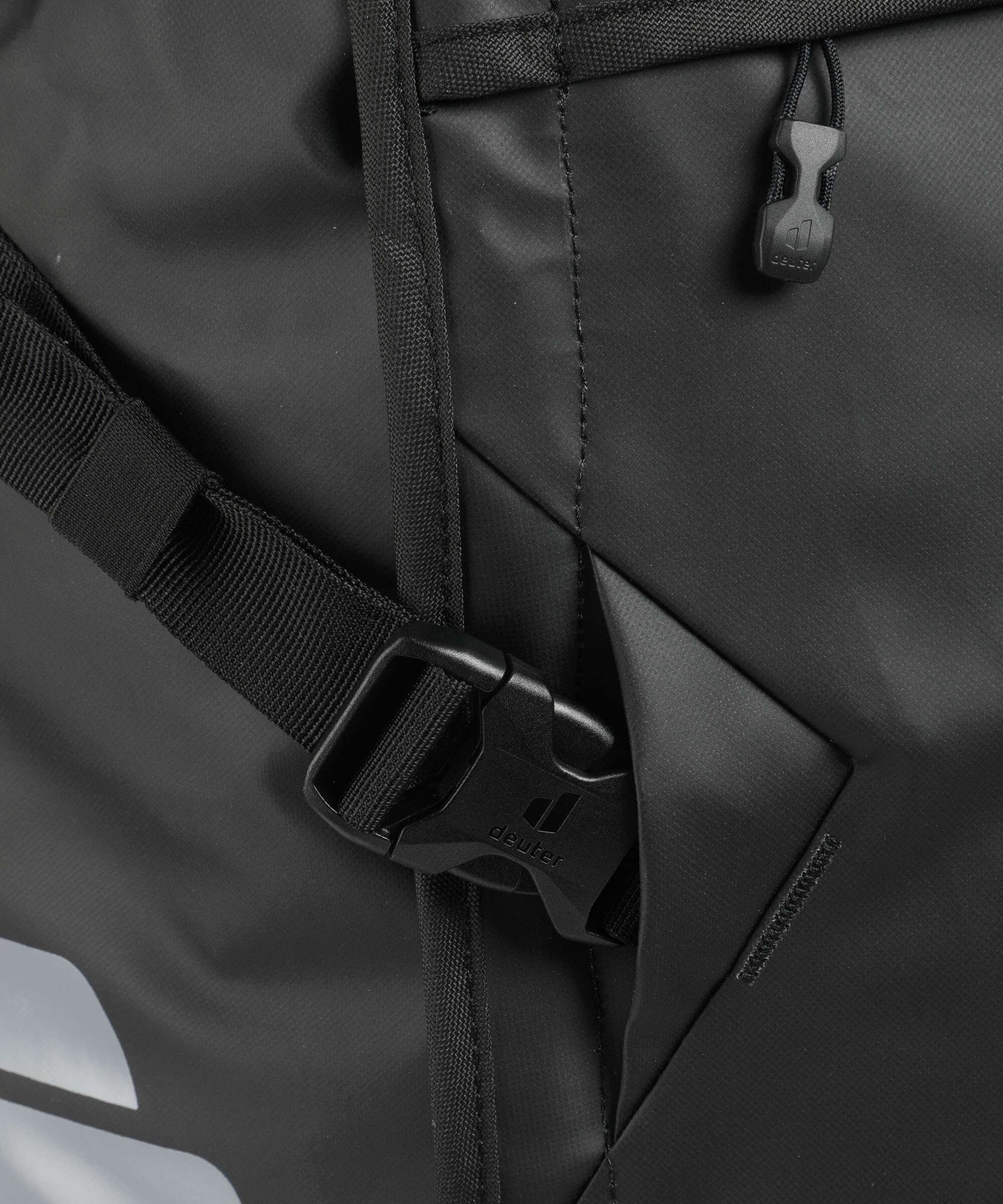 Deuter Pro Movo 90 Travel bag with wheels black