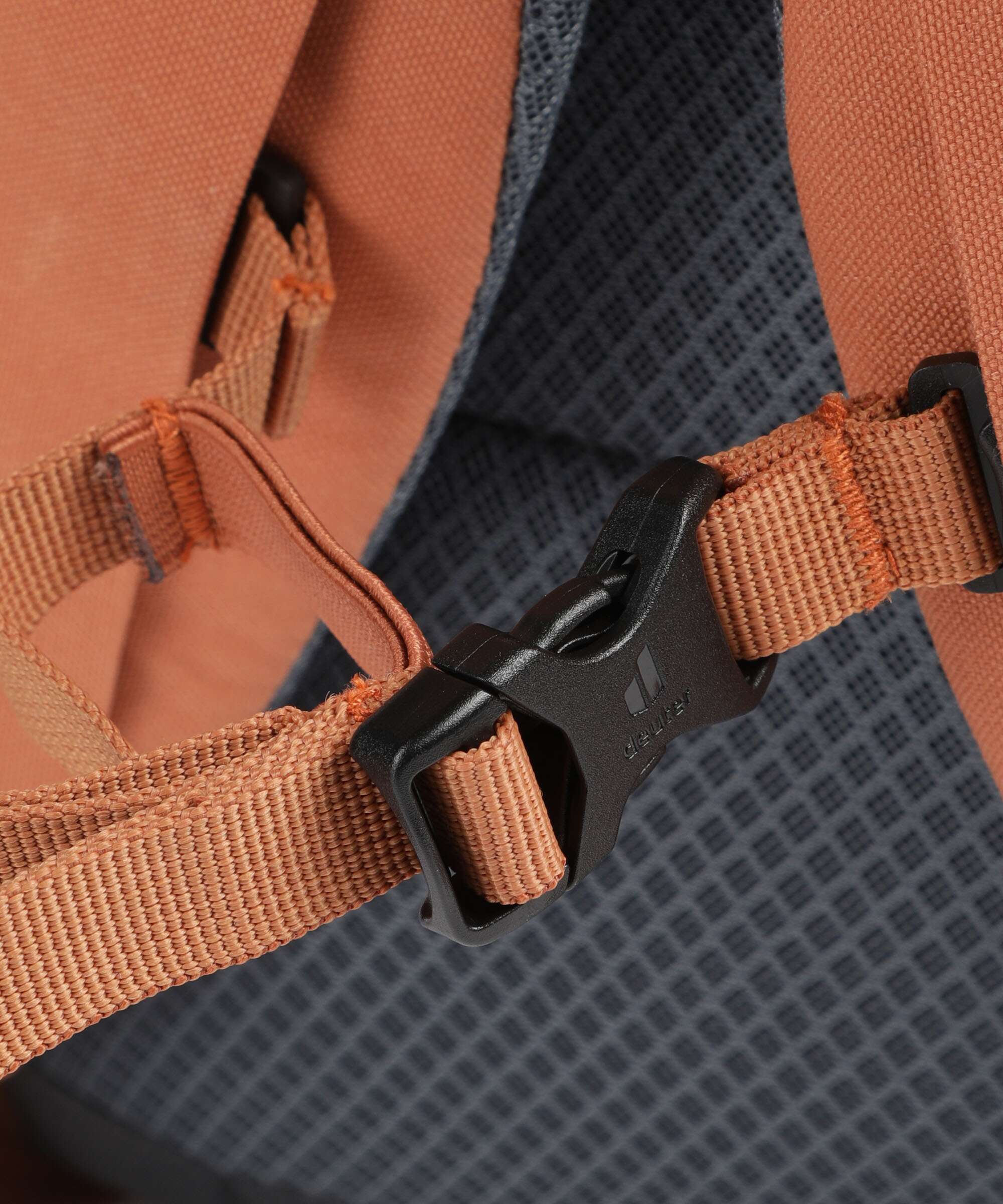 Deuter UP Seoul Backpack mocha/pecan