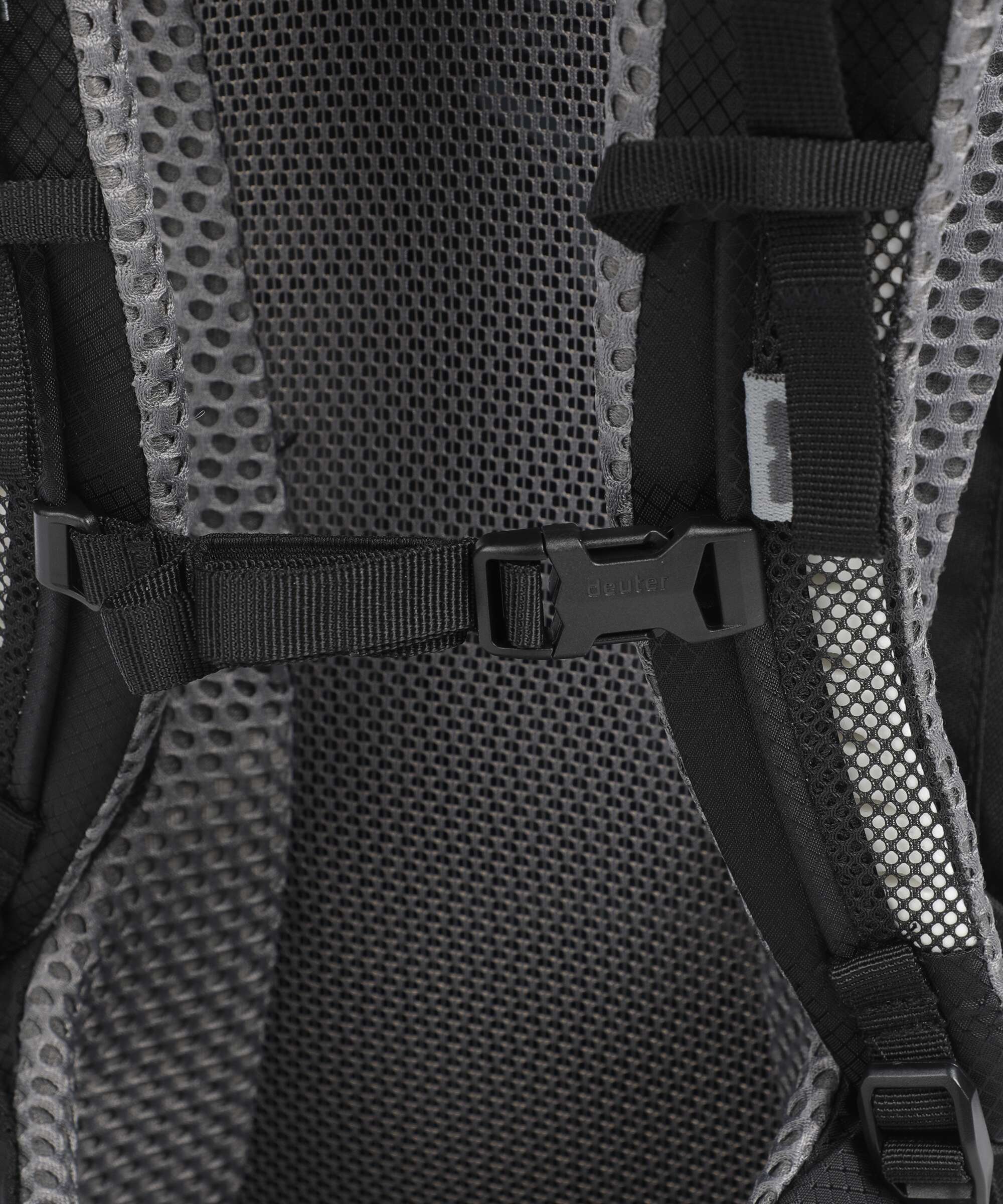 Deuter Futura 30 SL Hiking backpack black