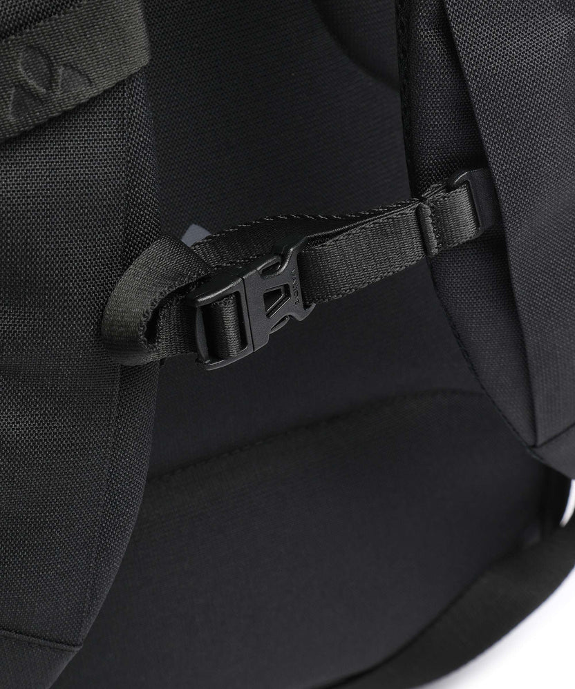 Vaude Okab Rolltop backpack black