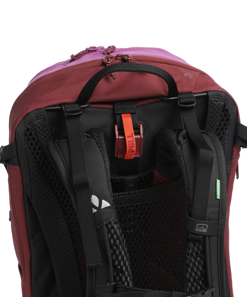 Vaude Wizard 22+4 Hiking backpack magenta