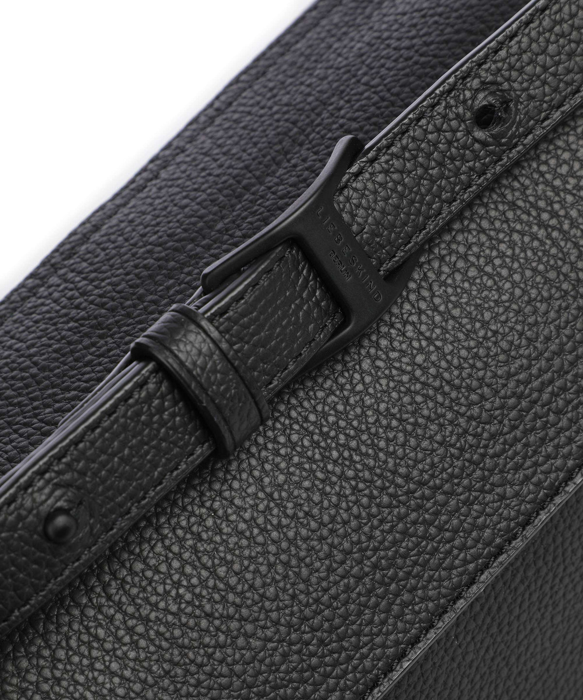 Liebeskind Lora Small Pebble M Shoulder bag black