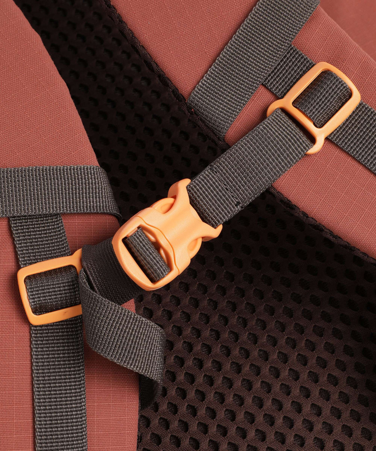 Cabin Zero ADV 32 Travel backpack sangria red