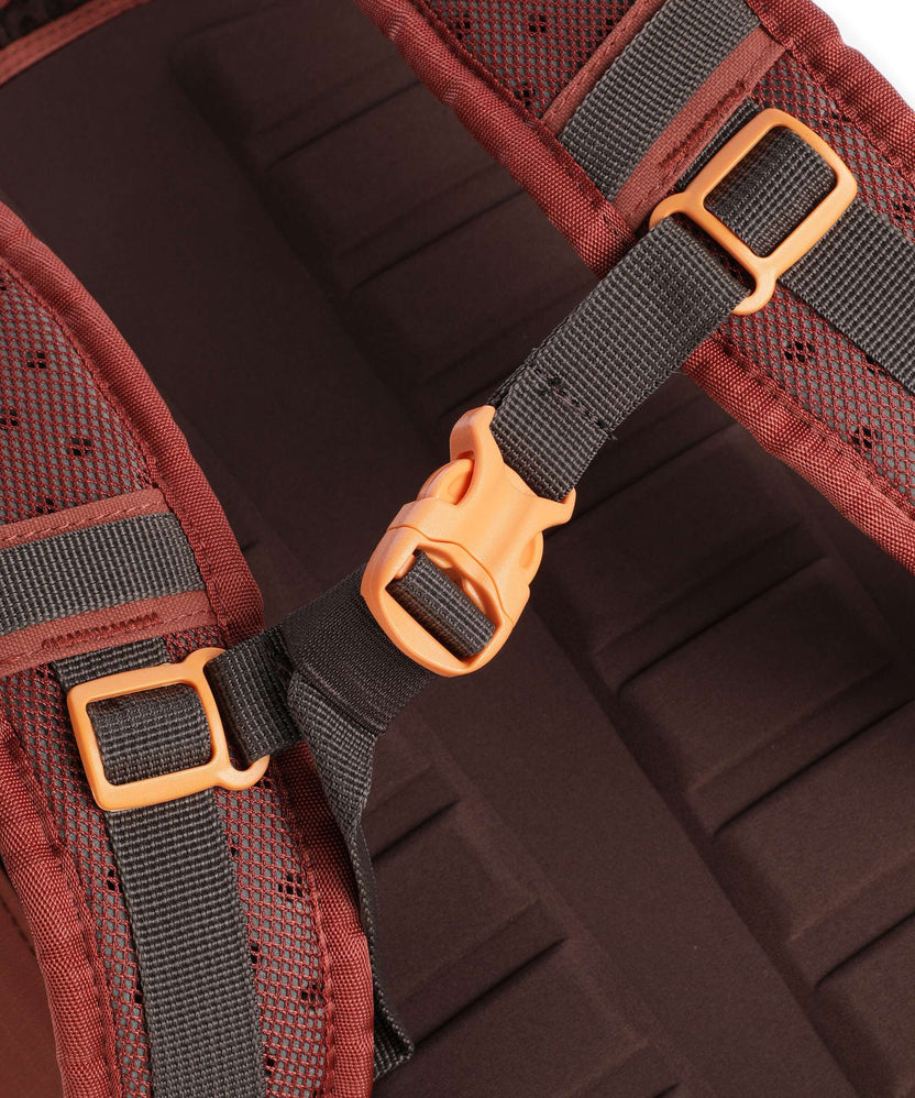 Cabin Zero ADV Pro 32 Travel backpack sangria red