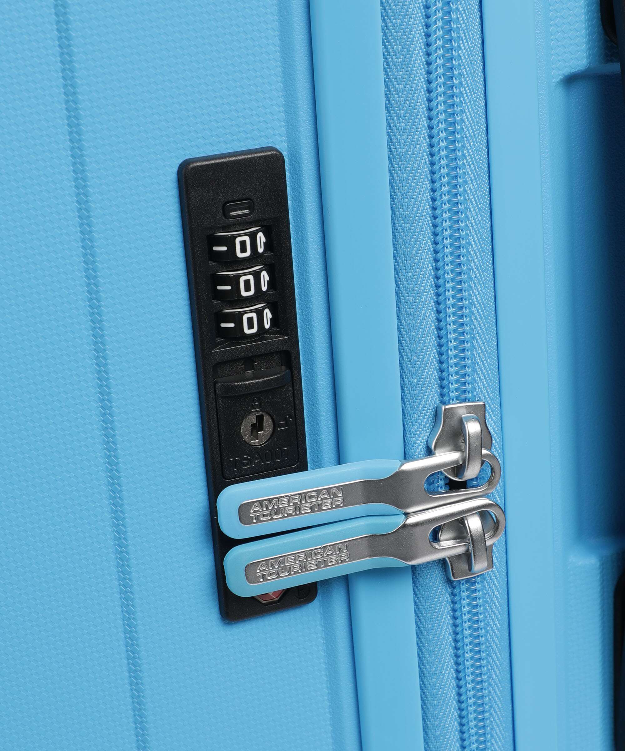 American Tourister Rejoy Spinner (4 wheels) azure blue