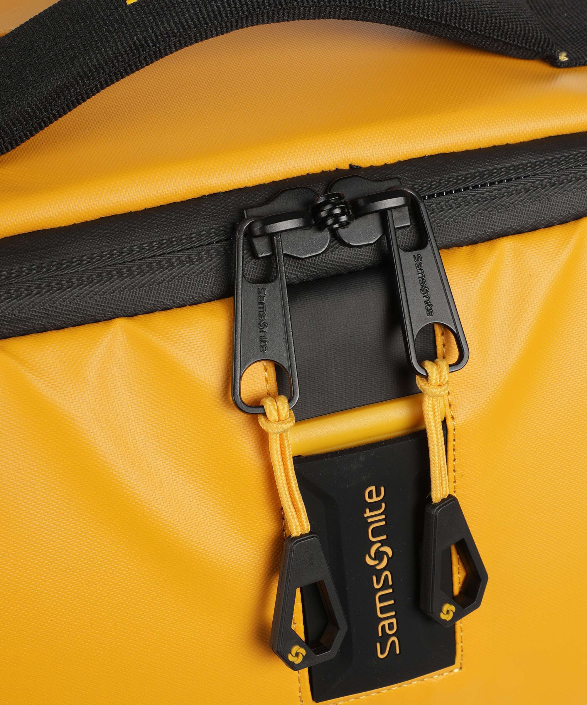 Samsonite Paradiver Light Travel bag with wheels yellow