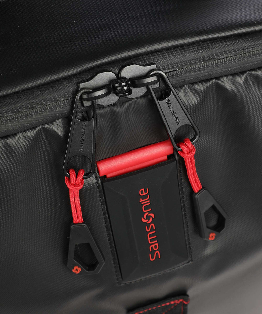Samsonite Paradiver Light Travel bag with wheels black