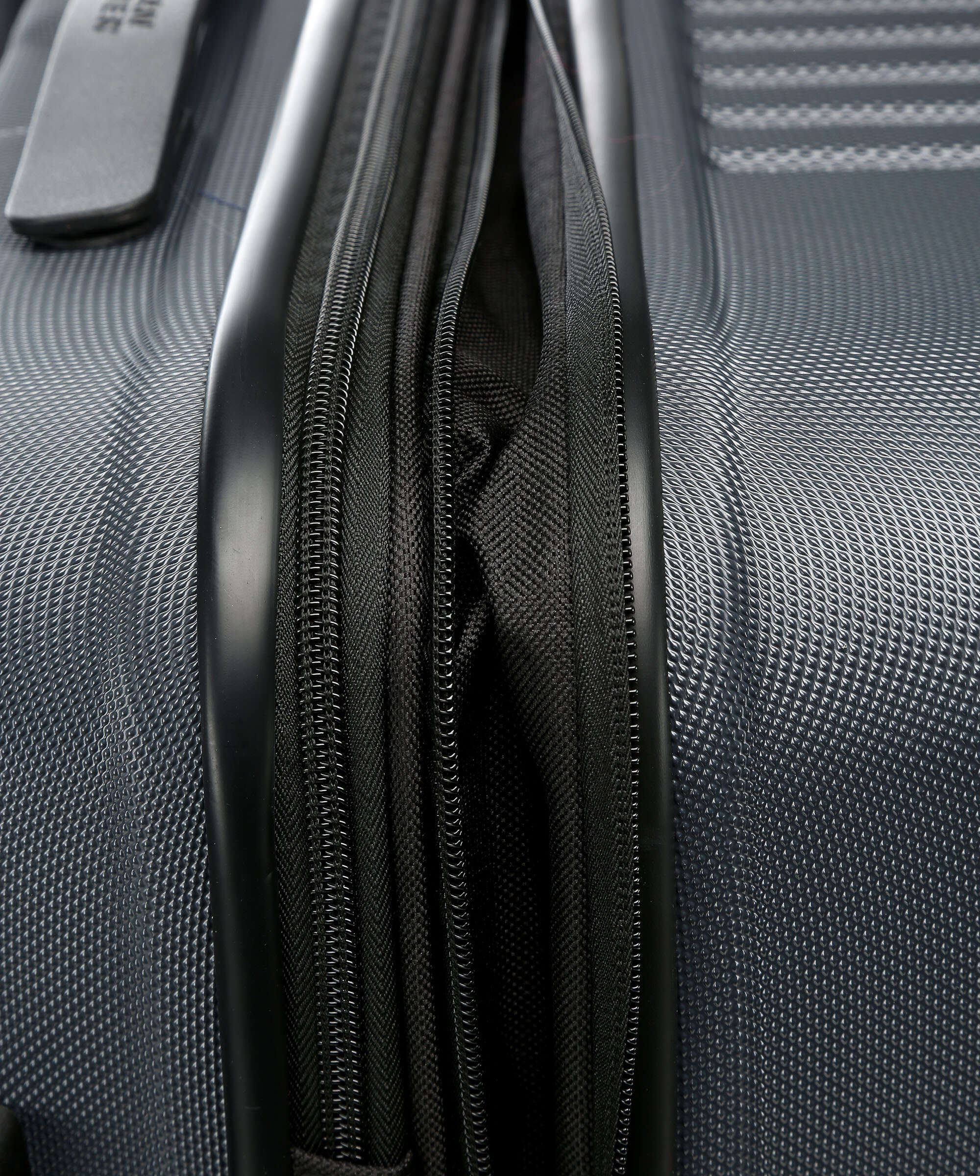 American Tourister Tracklite Spinner (4 wheels) dark slate