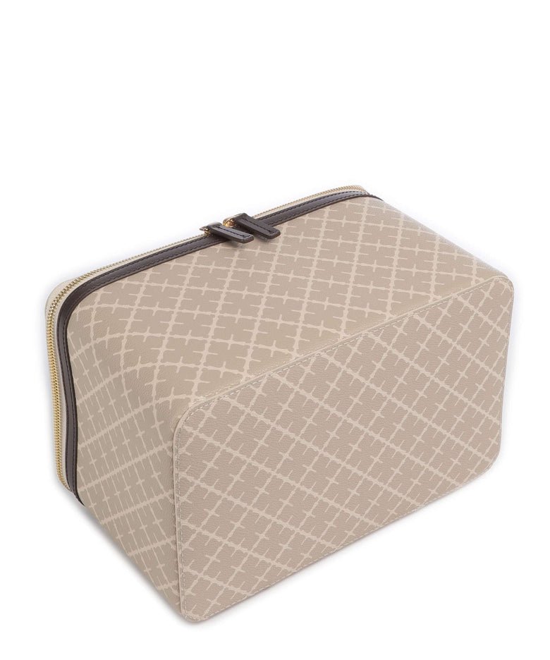 by Malene Birger Bae Beauty Toiletry bag feather