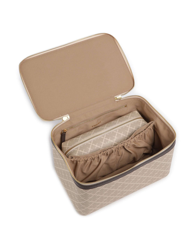 by Malene Birger Bae Beauty Toiletry bag feather