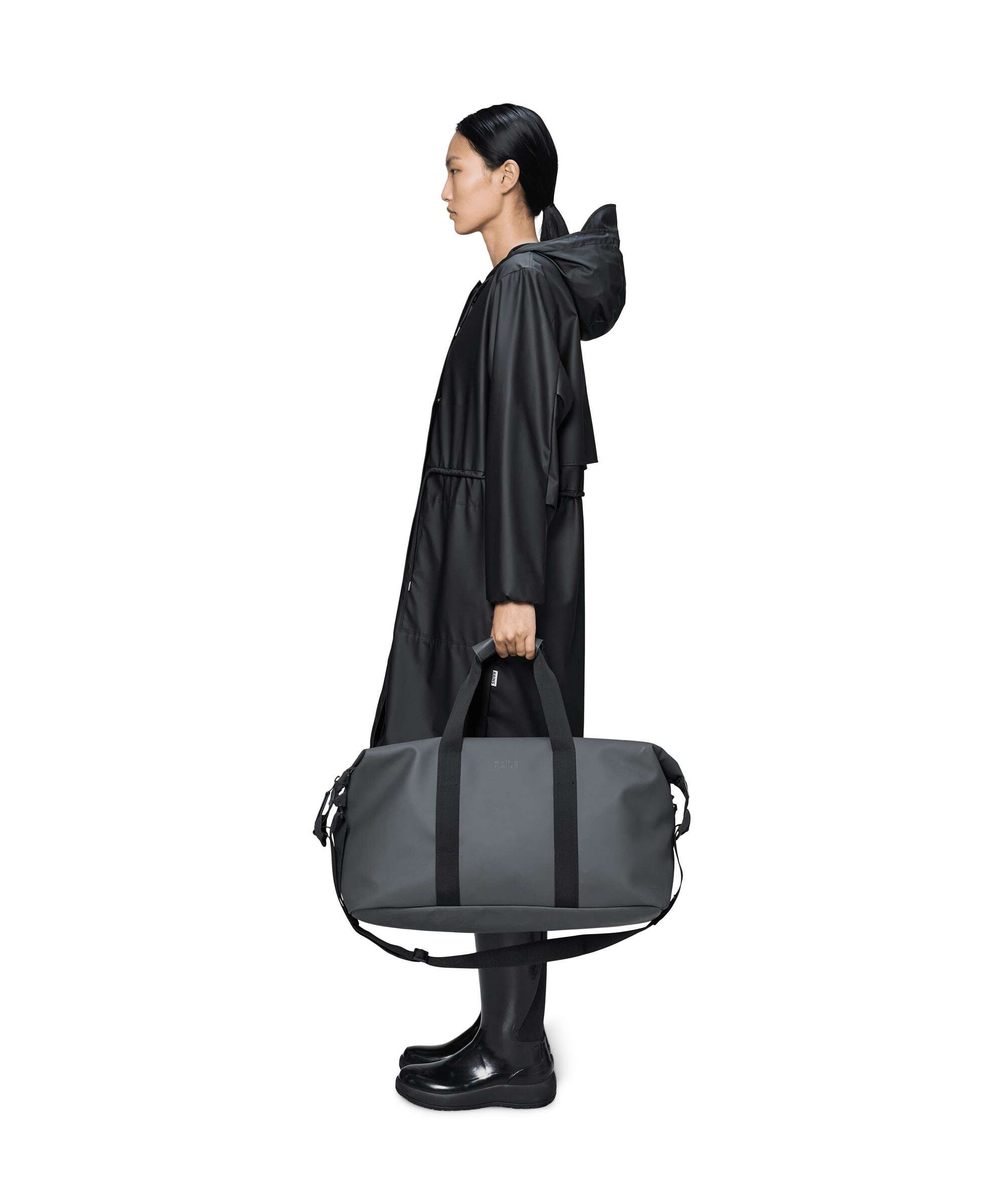 Rains Hilo Weekend bag dark grey