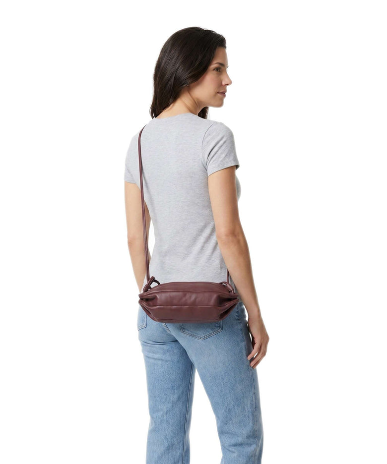 Marimekko Karla Pikku Crossbody bag wine red