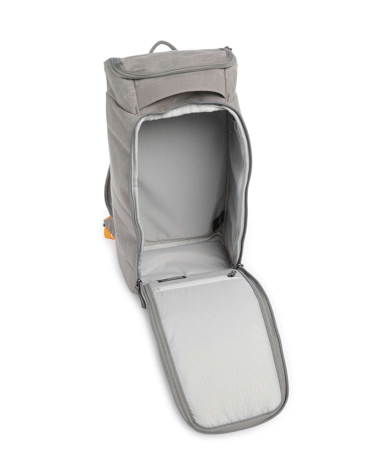 Db Hugger 20 Backpack sand grey