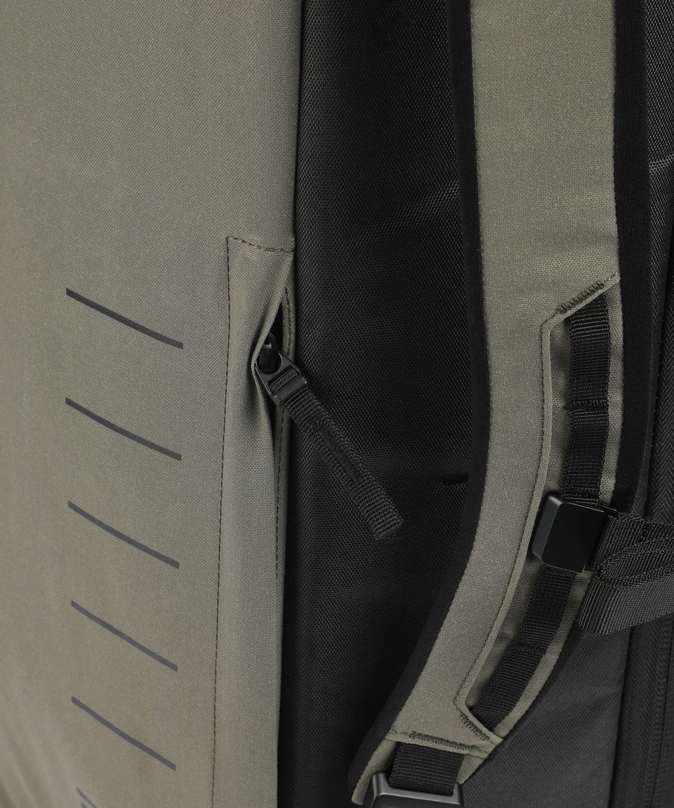 Db Roamer 70L Travel bag forest green