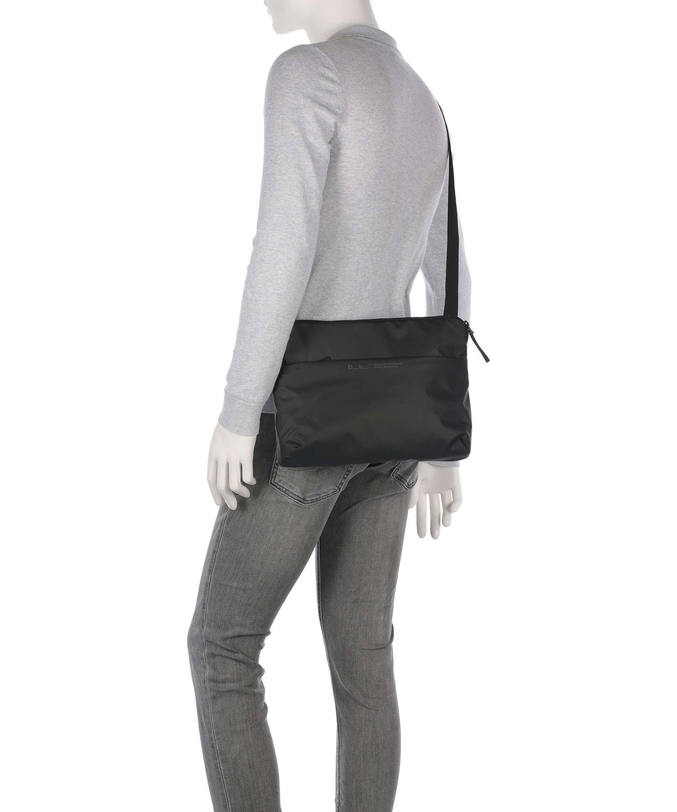 Db Ramverk 14 Laptop case black out