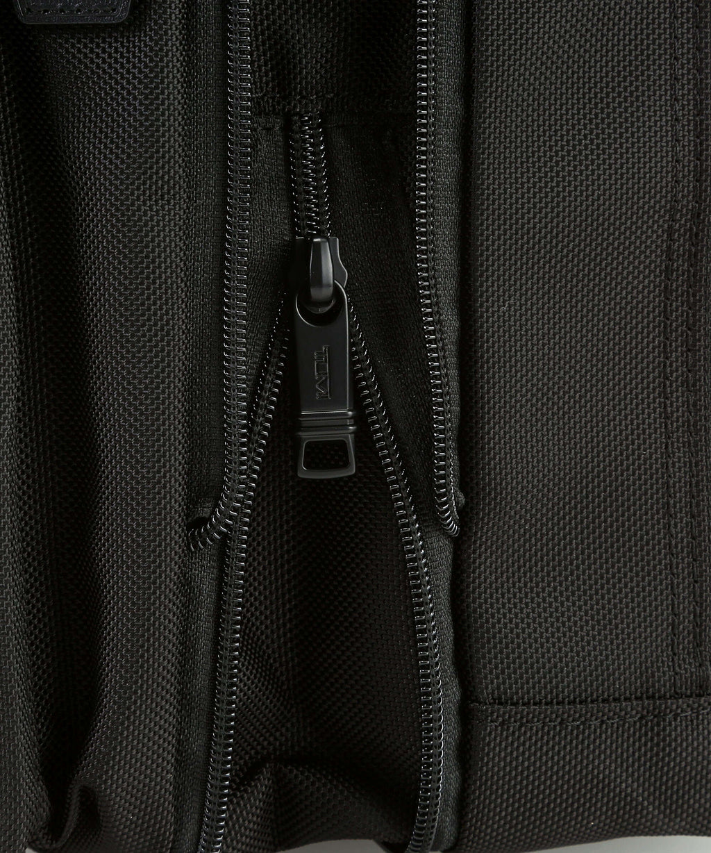 tumi Alpha 3 Briefcase black