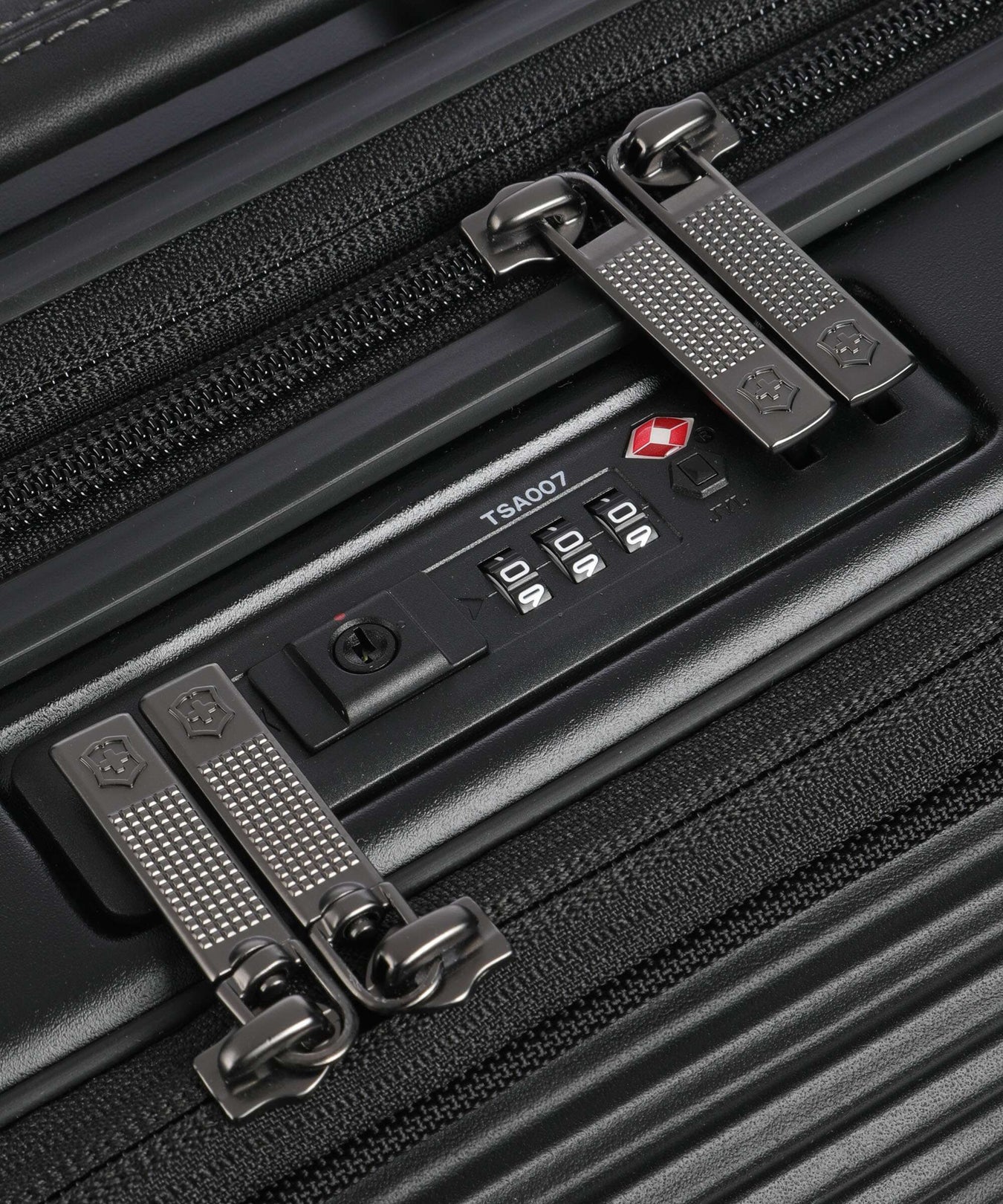 Victorinox Mythic Global Spinner (4 wheels) black