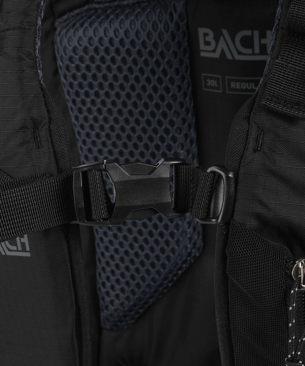 Bach Molecule 30 M Hiking backpack black