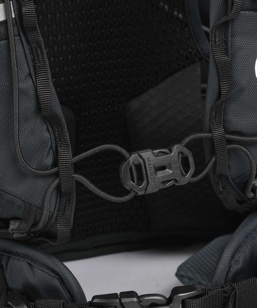 Mammut Ducan 26 Hiking backpack strata black