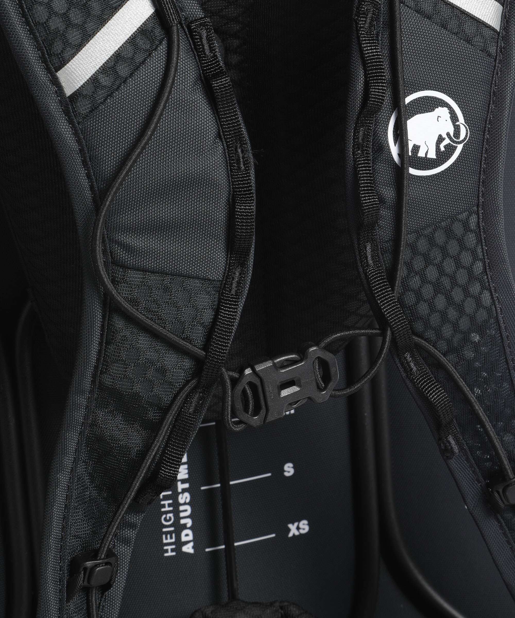 Mammut Ducan Spine 28-35 W Hiking backpack strata black