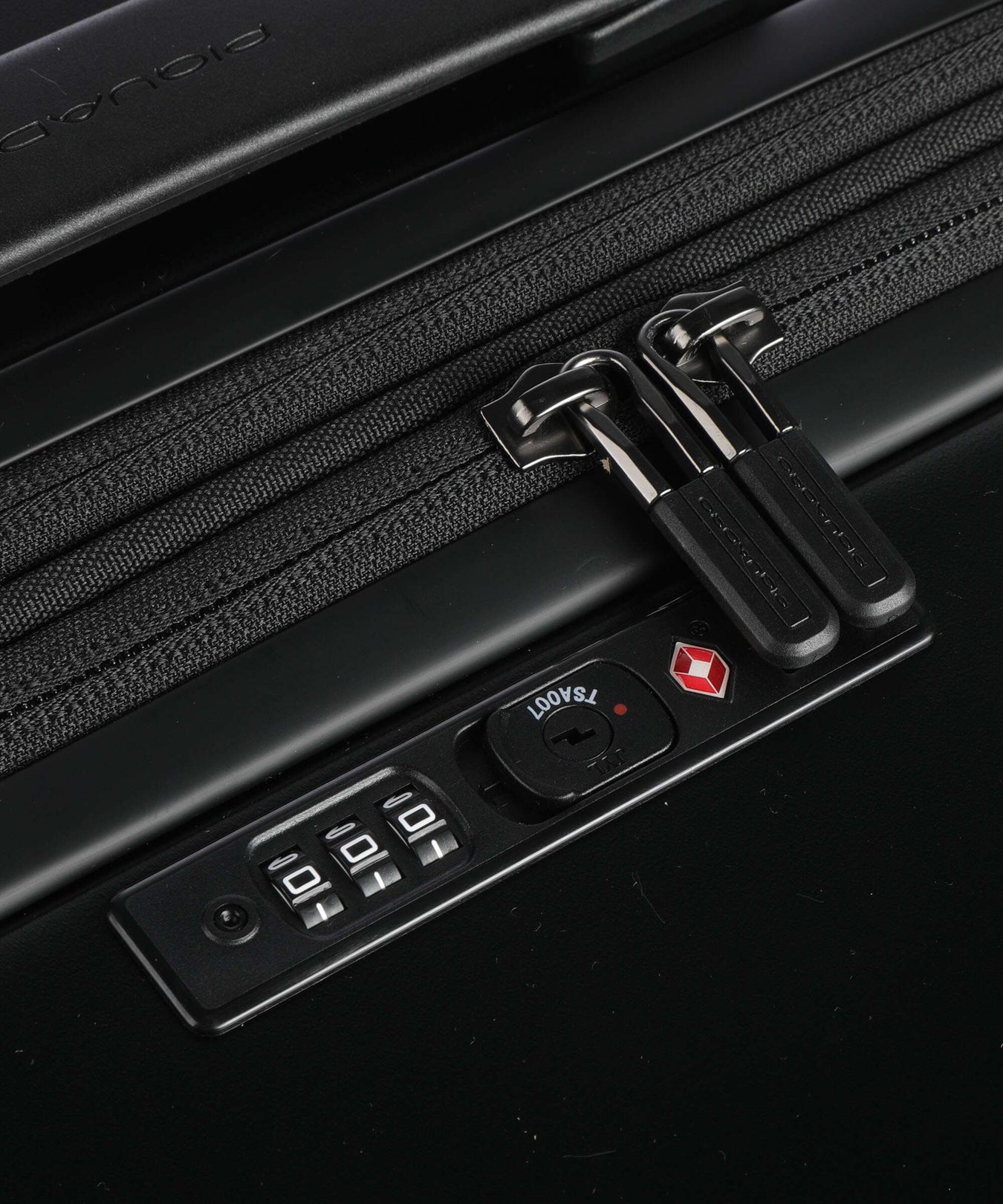 Piquadro PQ Light M Spinner (4 wheels) nero opaco