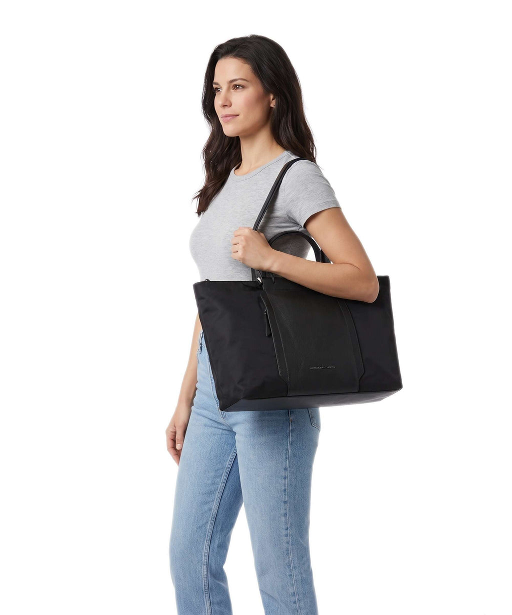 Piquadro W92T Tote bag black