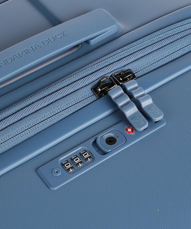 Mandarina Duck Flyduck Spinner (4 wheels) china blue