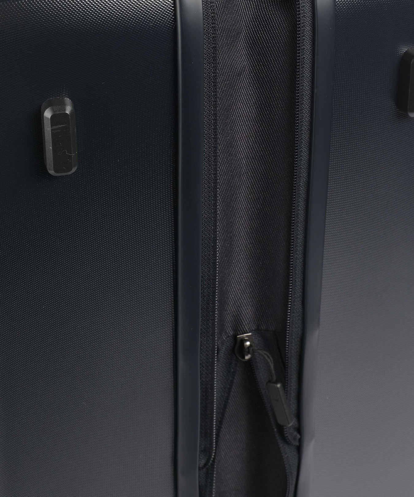 Mandarina Duck Smart Duck Spinner (4 wheels) dark gloss