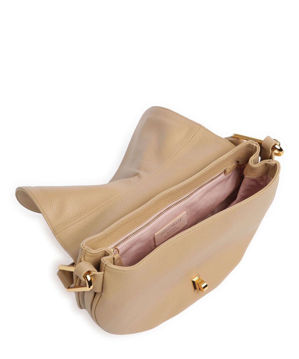 Coccinelle Magie Soft Shoulder bag fresh beige