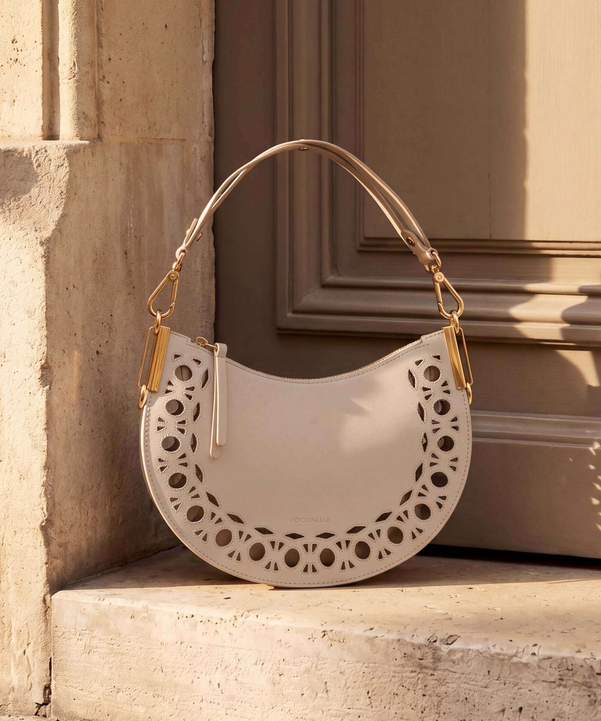 Coccinelle Sunup Monogram Sangallo Shoulder bag sandshell