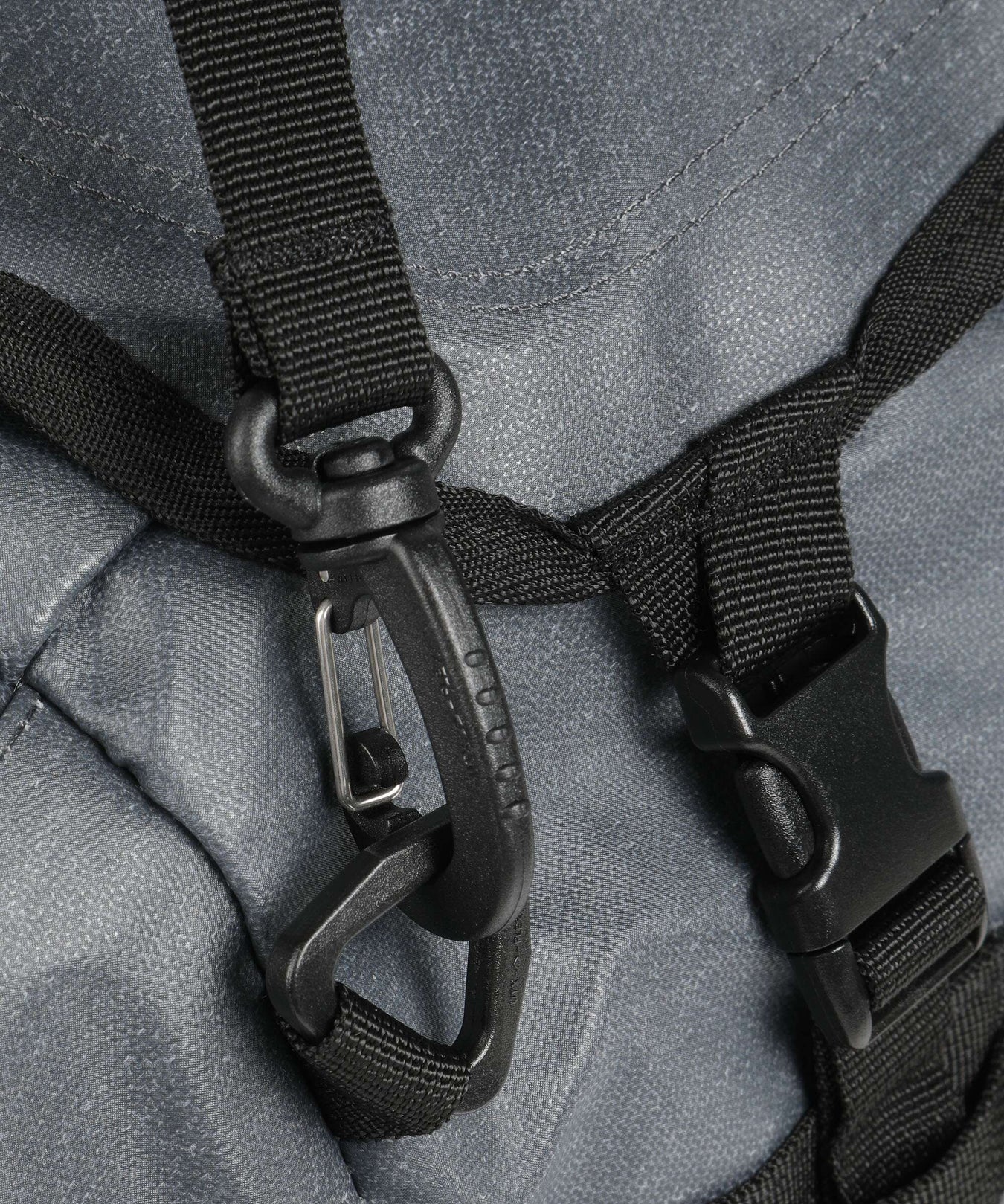 Eagle Creek Cargo Hauler 40 Weekend bag charcoal