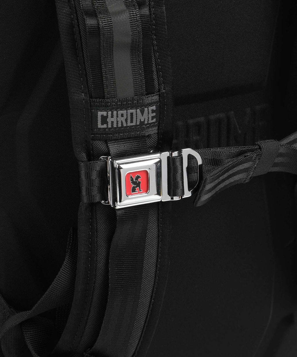 Chrome Barrage Cargo Rolltop backpack red