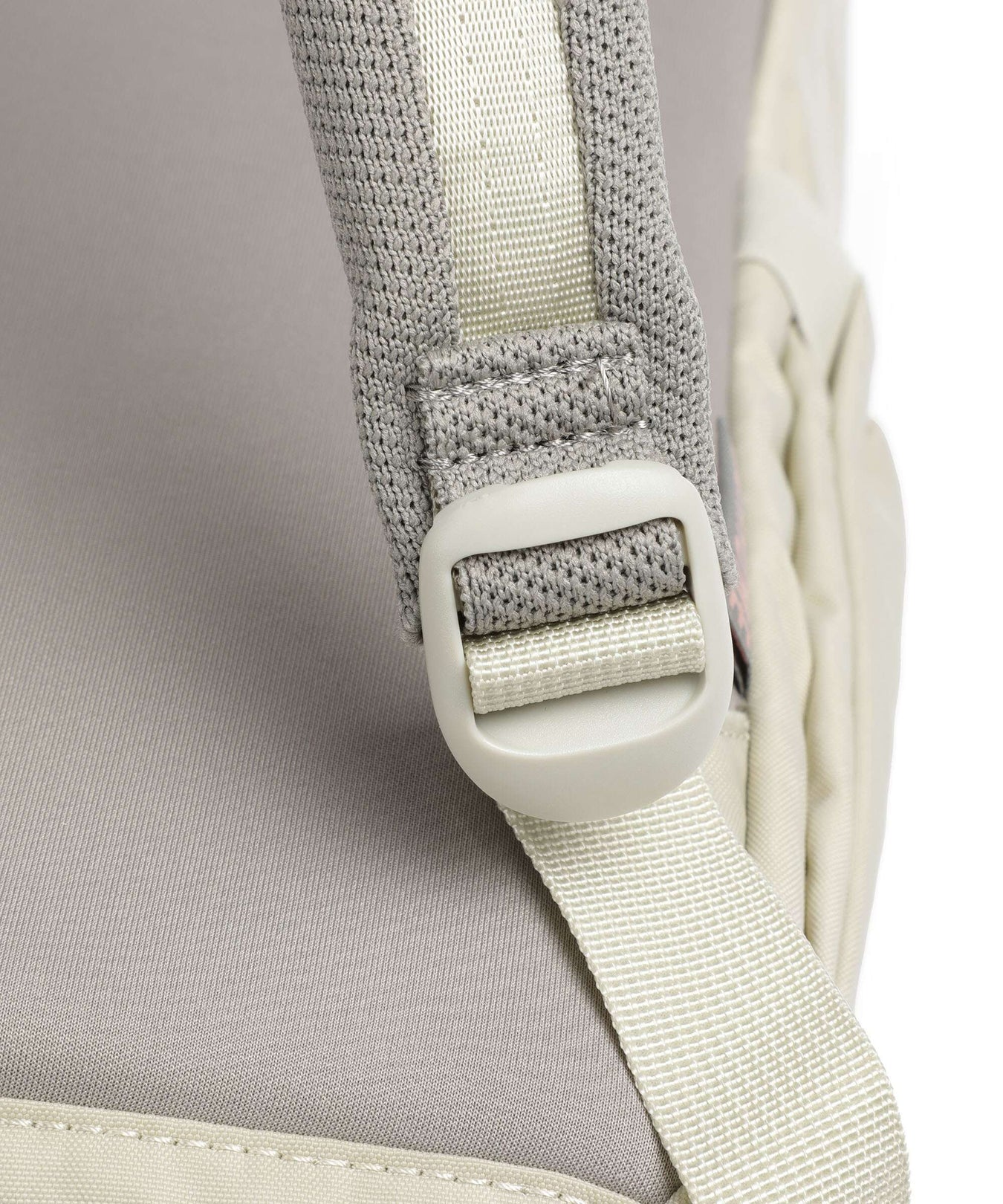 Chrome District Collection Highline 20L Backpack sandstone