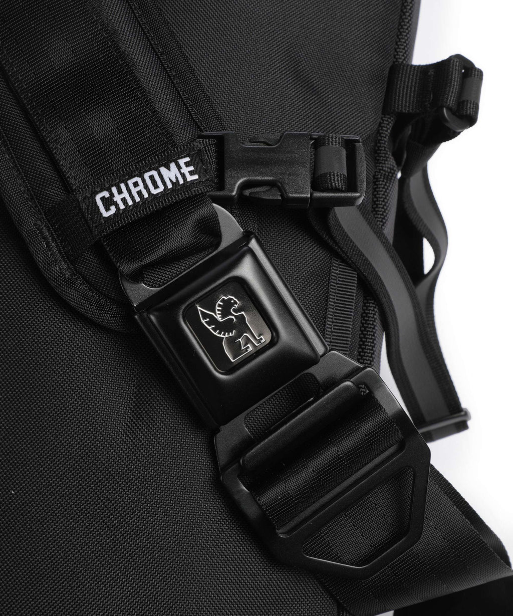 Chrome Kadet Sling bag black