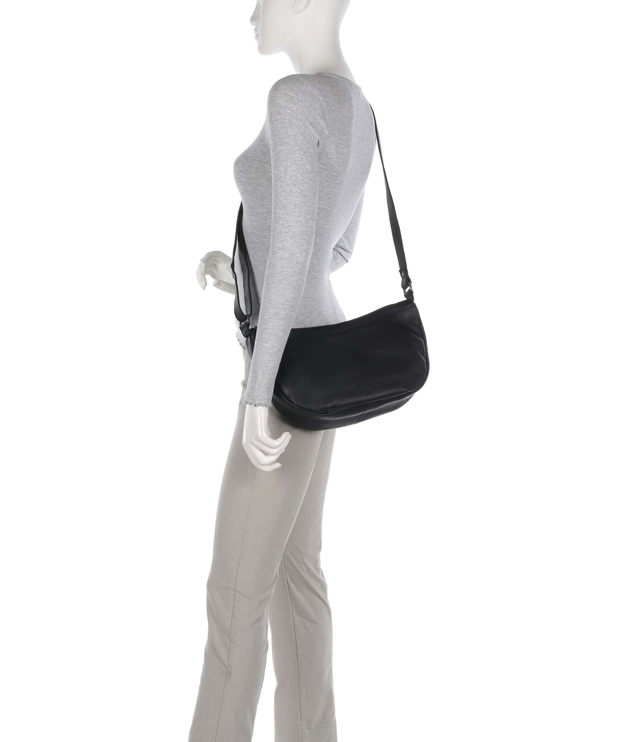 The Chesterfield Brand Cow Wax Pull Up Piemonte Crossbody bag black