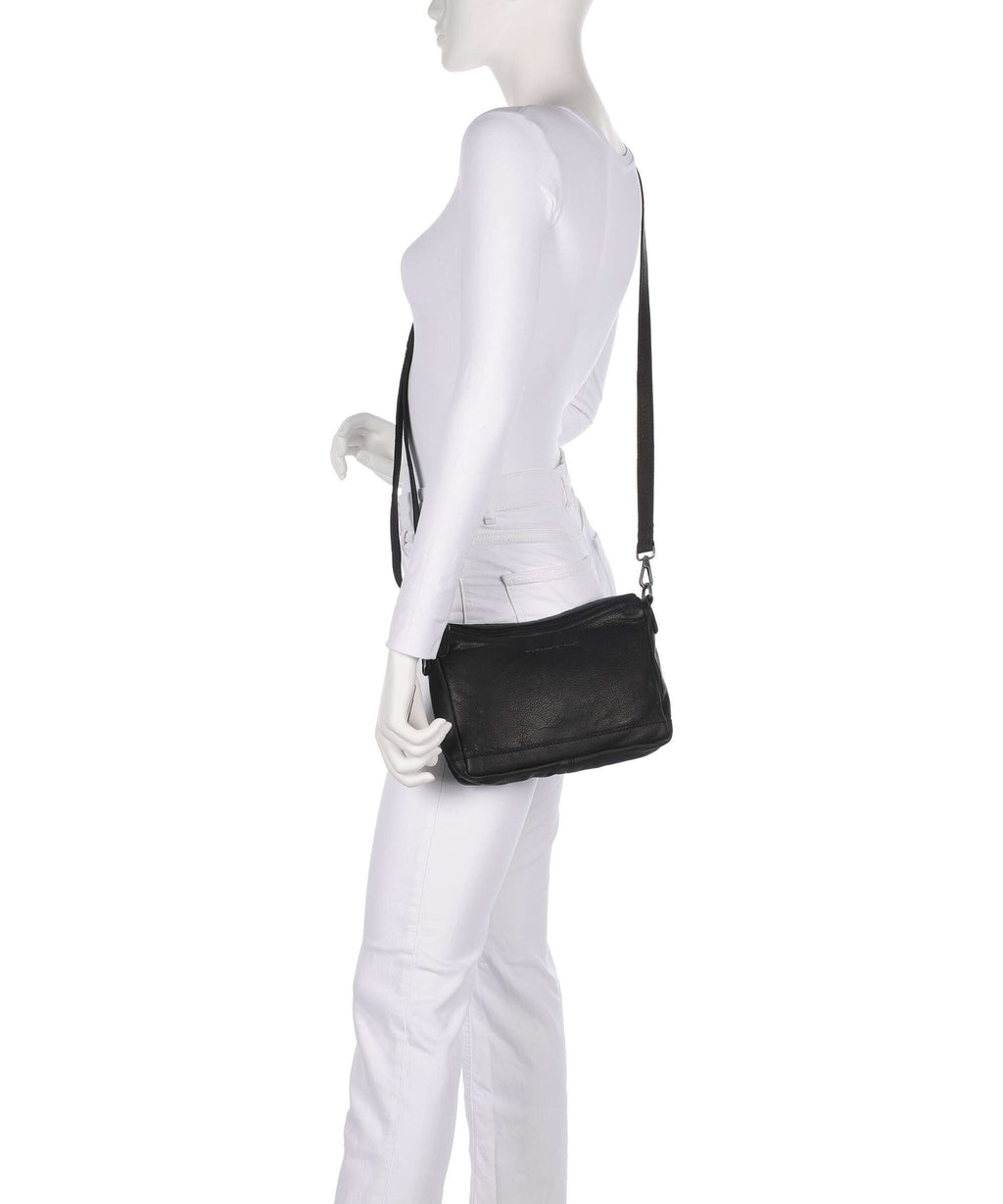 The Chesterfield Brand Washed Waxed Cow Irving Shoulder bag black