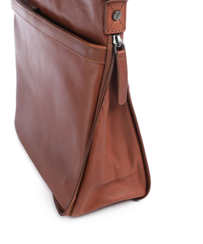 The Chesterfield Brand Wax Pull Up Cow Mirea Crossbody bag cognac