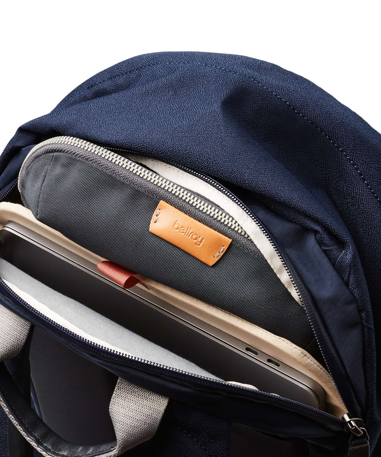 Bellroy Classic 24 Plus Backpack navy