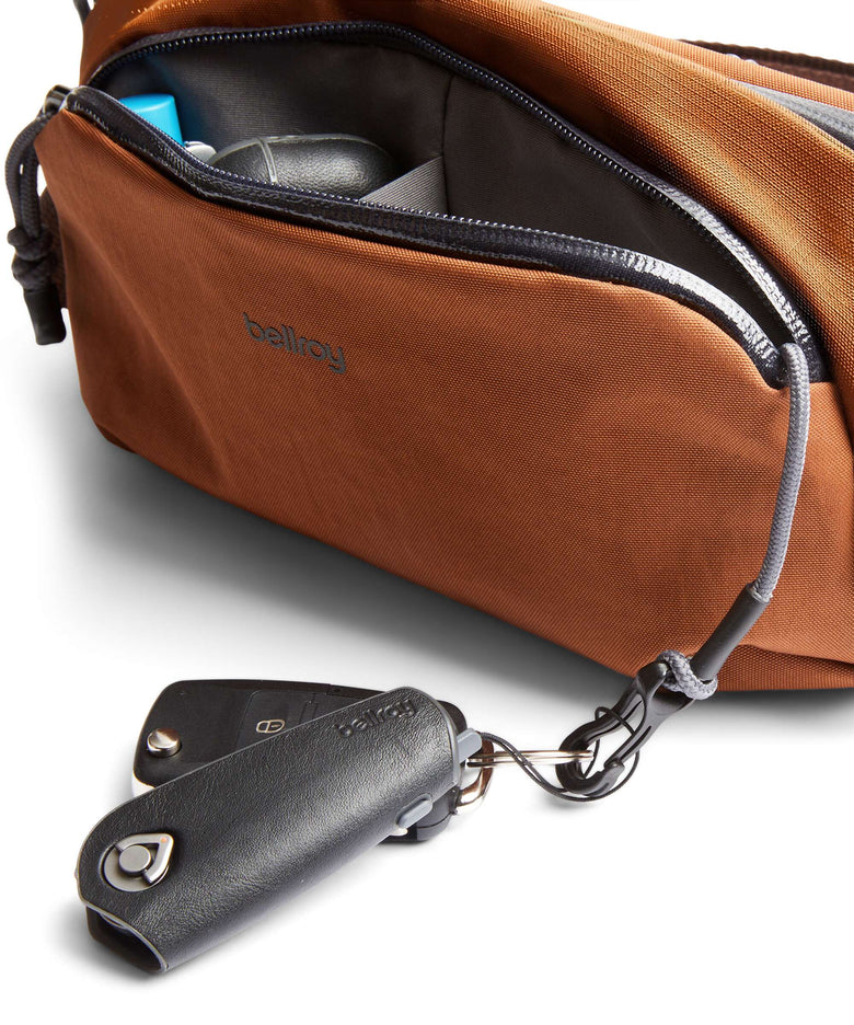 Bellroy Venture 2.5 Ready Fanny pack bronze