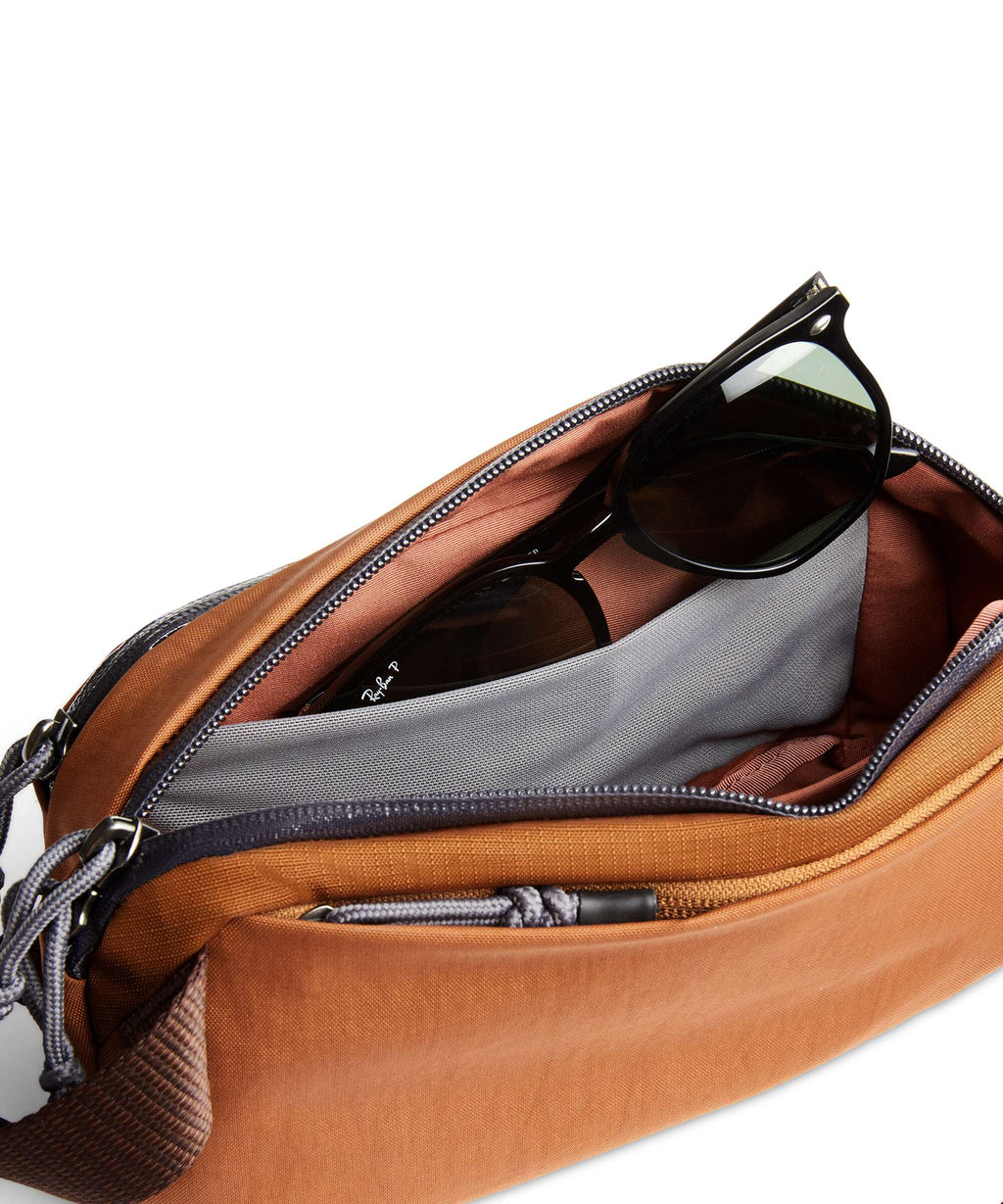 Bellroy Venture 2.5L Ready Fanny pack bronze