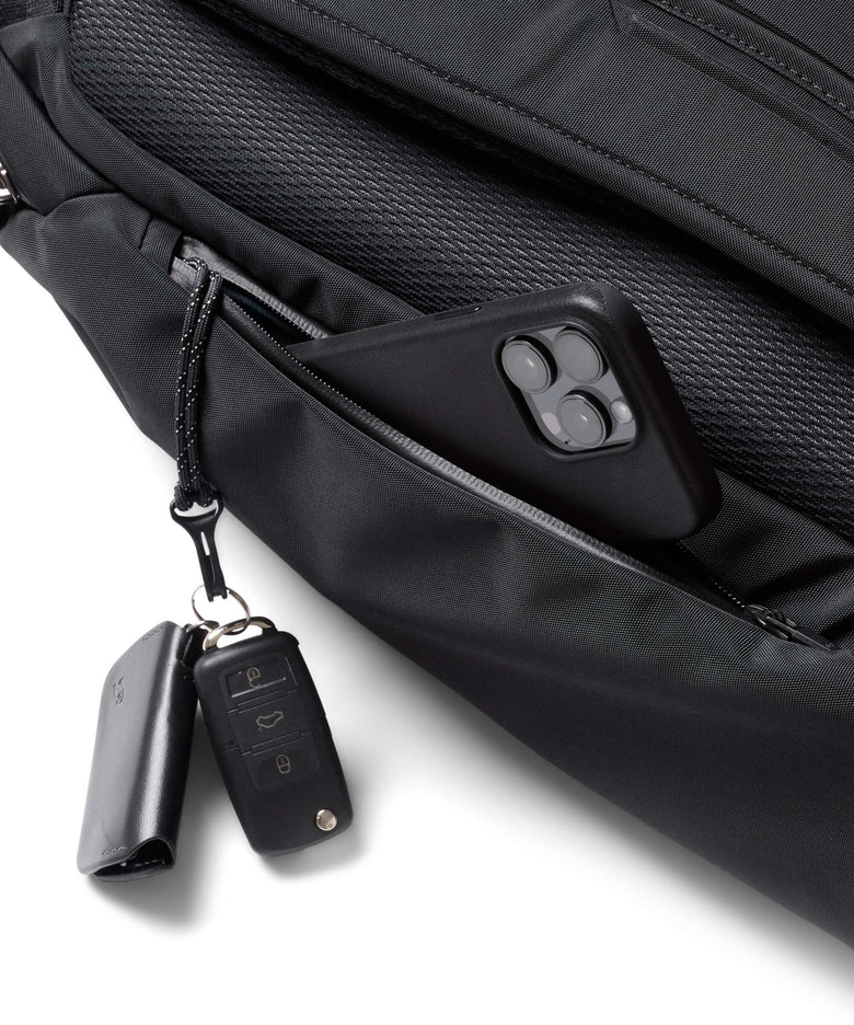 Bellroy Transit 28 Pro Backpack black
